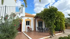 Luxusvilla mit großem, mediterranem Garten und privatem Pool in Küstennähe - Image 5