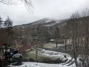 Hill Side Hideaway - 5 minutes from Boone - Image 2