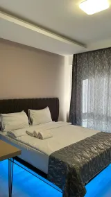 Gold Residence - Image 4