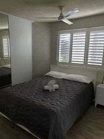 Harbour View 9 - Bright and Beachy Three Bedroom Apartment with Private Rooftop - Image 4