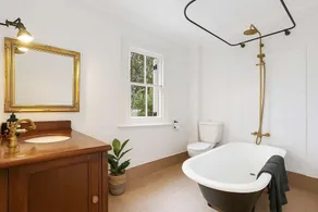 The Paddington White Sanctuary - Image 3