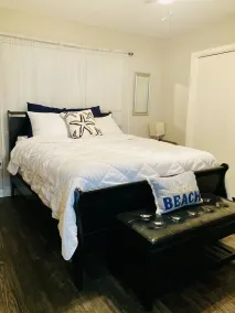 Spacious 3BR Brick Home, Sleeps 7❤️Free Parking❤️No Pet Fee❤️No Extra Guest Fee🏖️ - Image 4