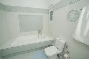 Beach front Suite - Image 3