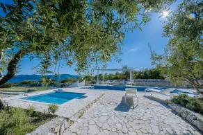 Villa Auras with Heated Pool - Image 4