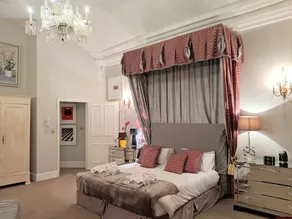 Huge Historic Townhouse in the Heart of London within 20 Min Walk To Westminster - Image 4