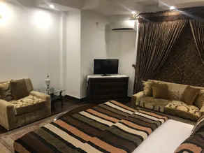 Entire Apartment. - Image 5