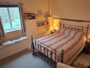 Grad 2 denkmalgeschütztes Ferienhaus in wunderbarer Lage mit Pub & Shop - Image 4