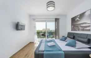 Modern Villa OL&JU for 9 persons in Pula only 1.5 km from the beach with Pool Heating - Image 2