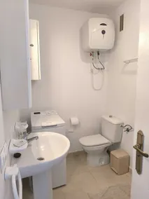 APPARTEMENT 1 CHAMBRE 2/4 PERSONNES PROCHE MER - Image 3
