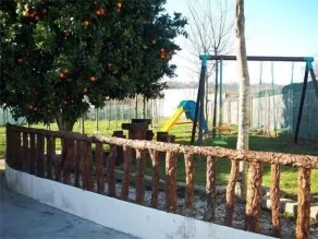 CASA COM QUARTO FECHADO, HUERTA, JARDIM, 4 QUARTOS A 600 METROS DA PRAIA - Image 2