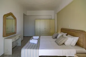 Almirikia Waterfront Villa, Near Amenities, Pool - Image 3