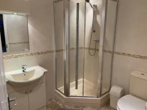 Outstanding 4 Bedroom Open-Plan Lodge.  - Image 2