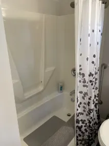 Historic downtown flat - Image 3