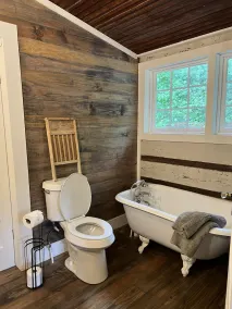 Historic Dog-Trot cabin huge porch Farm-stay - Image 3