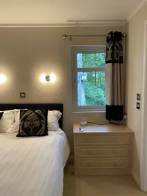 Peaceful setting within walking distance of coast and local pub.  Dog friendly. - Image 4