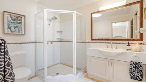 Meridian 6 - Conveniently Located near Pippi Beach - Holiday Yamba - Image 2