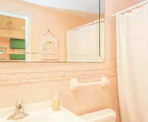 Mermaid Magic 3bed / 3bath Halbduplex mit Anlegestelle & Cabana Club - Image 3