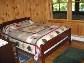 Lakeside Cottage with all the amenities - Image 4