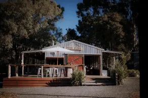 Bonfire Station Farmstay & Micro Brewery - Image 4