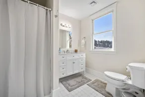 Bright and Spacious 2BR/2BATH Condo with Parking- Highly recommended by guests - Image 4