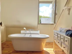 This house is not available - Image 3