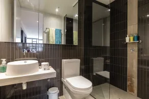 Fantastic Melbourne CBD Apartment - Image 3