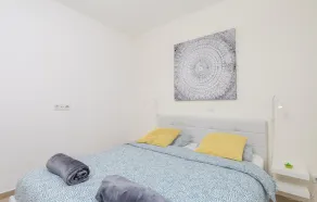 Beautiful Apartment In Simuni With Wifi - Image 5