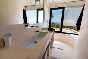 Villa D'architecte, Domaine Privé du Cap Bénat - Image 2