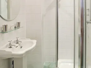 2 bedroom accommodation in Warkworth - Image 2