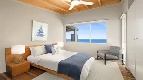 C'est LA VIE, WAMBERAL - BEACHFRONT MED POOL, FANTASTISK OCEAN VIEWS - Image 4