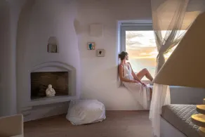This Luxury Retreat View is Just Stunning and its Location Unbeatable - Image 5