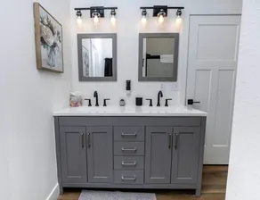 Modern Luxury 5BR 4BA with Heated Pool and EV Charge - Image 2