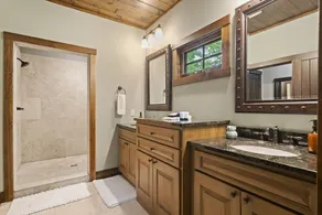 Spectacular Ski-In/Ski-Out Five Bedroom Lodge at The Highland of Harbor Springs - Image 2