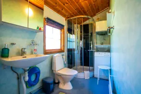 Vacation home with a view of the lake, family-friendly, free WLAN - Image 3