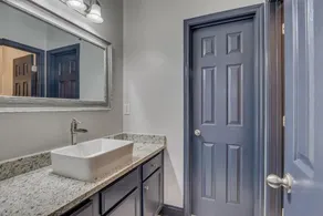 Totally Renovated-2BR 2BA-14 mi from Masters - Image 2