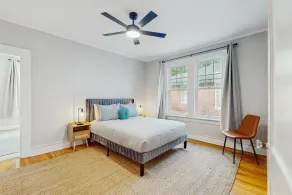 Spacious duplex with private balcony, washer & dryer, and WiFI - Image 5