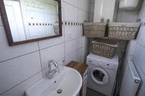 Geschmackvoll Eingerichtetes Ferienhaus mit Veranda, 6 Personen, Wlan - Image 3