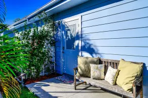 Brand New Listing! 5 minutes to Naples Best Beach...Lowdermilk Park. - Image 4