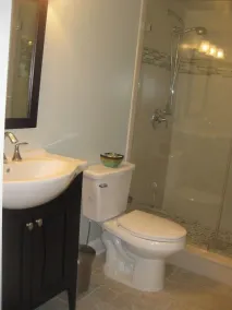 3BR Beautiful Remodeled Victorian w/ Beach Locker - Image 4