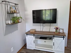 Country Cottage - Image 2