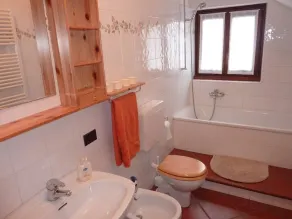 Lejlighed med have, 400 m fra søen, store visning - Image 2