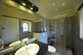 Luxury country house with fireplace, 4 baths and Sauna - Image 3
