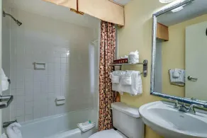 · Oceanfront Studio - Spectacular Views, Private Balcony! - Image 5