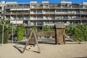Moderne lejlighed i Poblenou med terrasse og pool - Image 2