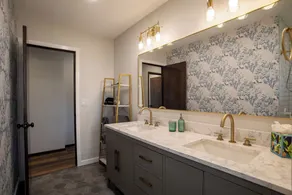 Newly Renovated! Peaceful Country Farmhouse with Hot Tub and Pool - Image 5