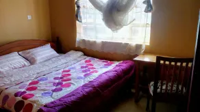 Cozy private room in a shared house - Image 2