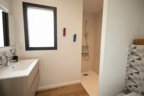 La Cabane du Billou, Maison en Bois à 200 m D'une Plage de Sable fin - Image 2