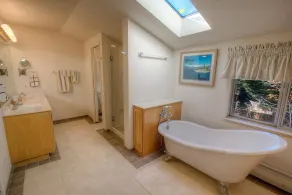 Cheyenne Chalet home - Image 5
