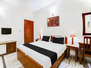 Deluxe Hotel Luna Rosa - Image 5