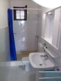 Apartamento para dos personas en la playa Lukoran, Ugljan (A-8494-b) - Image 3